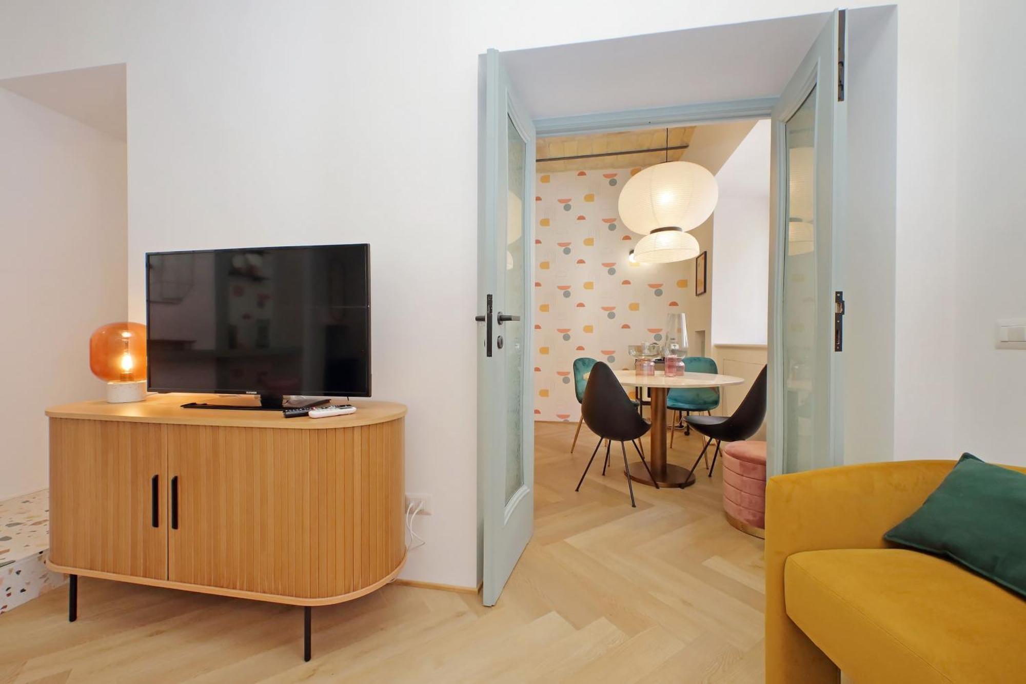 Ych-Colorful And Classy Apartment Near Fori Imperiali Rome Bagian luar foto